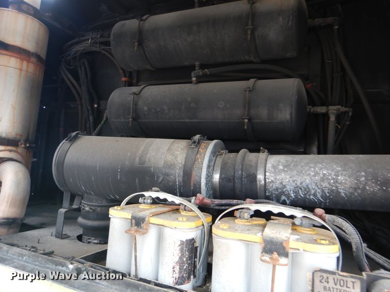 image for item GF9128 2006 El Dorado EZ Rider II coach bus