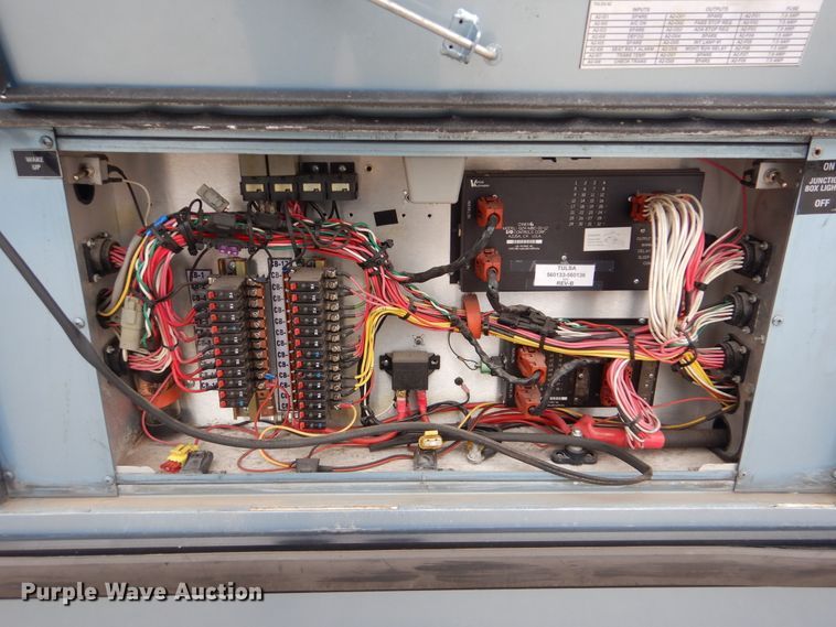 image for item GF9128 2006 El Dorado EZ Rider II coach bus