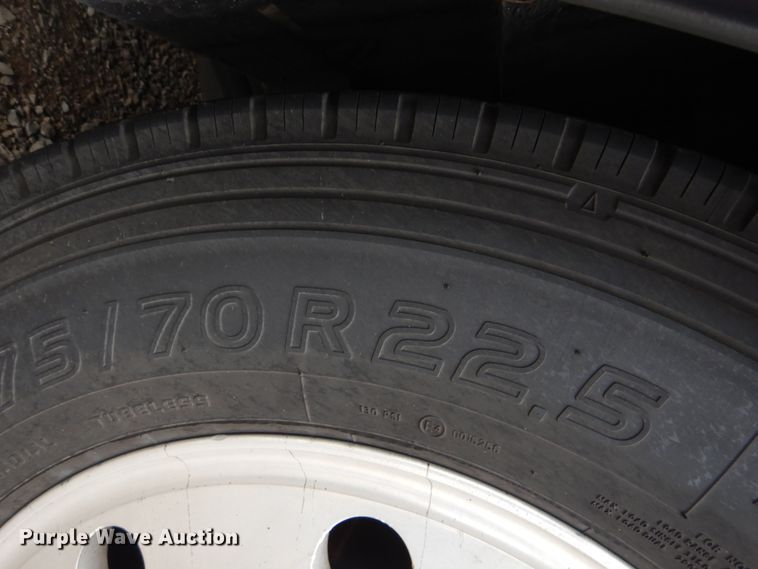 image for item GF9128 2006 El Dorado EZ Rider II coach bus