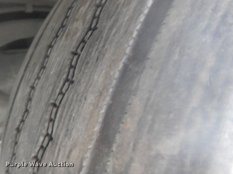 image for item GF9128 2006 El Dorado EZ Rider II coach bus