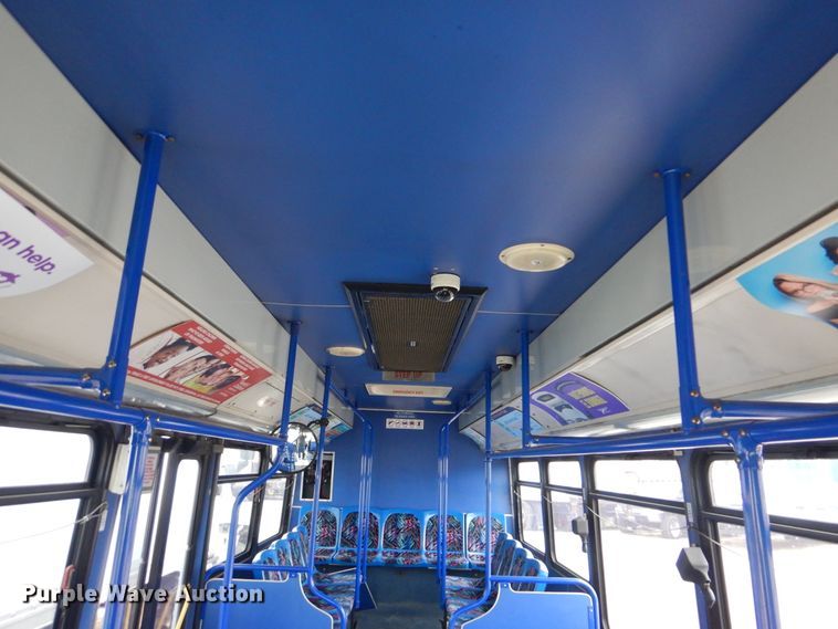 image for item GF9128 2006 El Dorado EZ Rider II coach bus