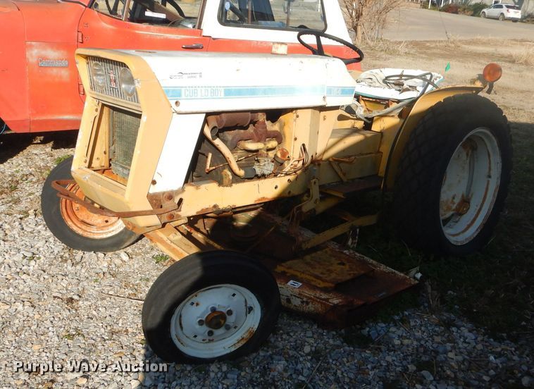 image for item GG9542 International 154 Cub Lo-Boy lawn mower