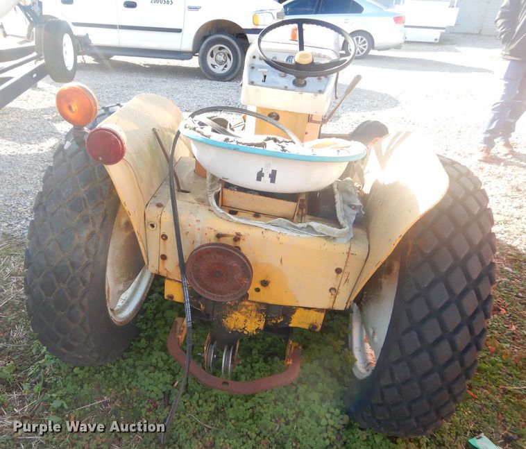 image for item GG9542 International 154 Cub Lo-Boy lawn mower