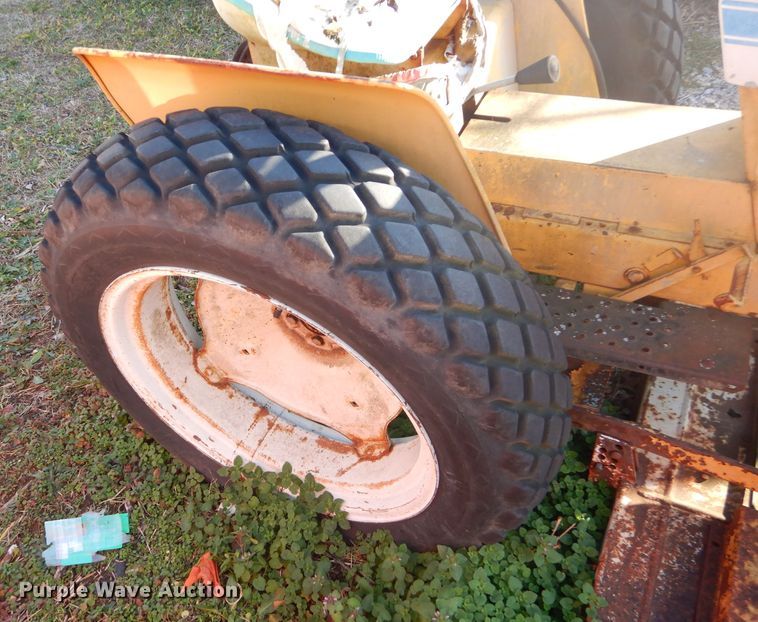 image for item GG9542 International 154 Cub Lo-Boy lawn mower