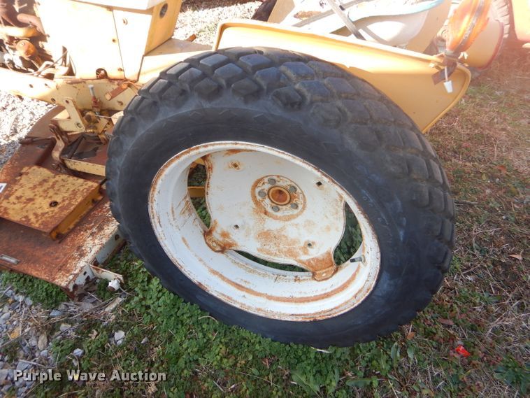 image for item GG9542 International 154 Cub Lo-Boy lawn mower