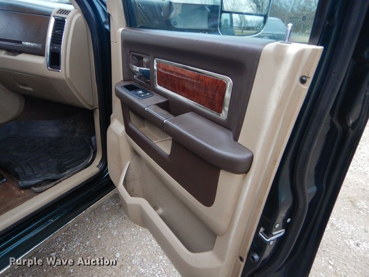 image for item GG9612 2011 Dodge Ram 3500  Crew Cab bale bed pickup truck