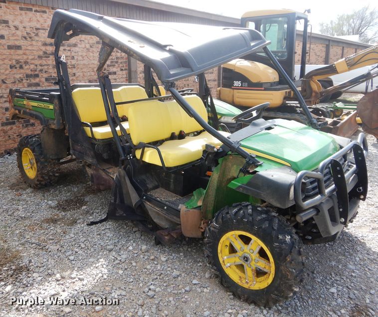 image for item GK9048 2016 John Deere Gator 825i S4 utility vehicle