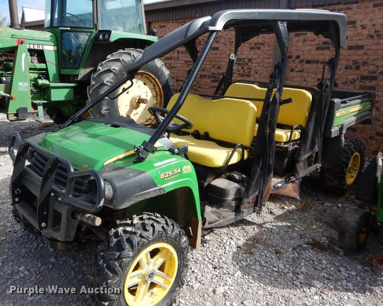 image for item GK9048 2016 John Deere Gator 825i S4 utility vehicle