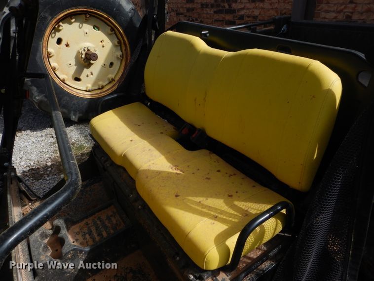 image for item GK9048 2016 John Deere Gator 825i S4 utility vehicle