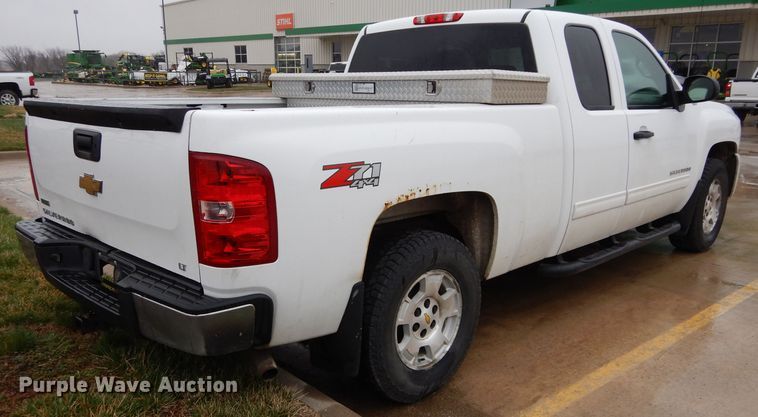 image for item GK9054 2010 Chevrolet Silverado 1500  Ext. Cab pickup truck