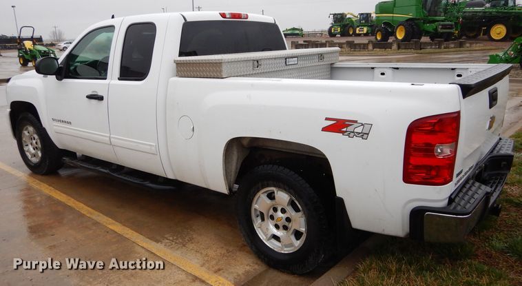 image for item GK9054 2010 Chevrolet Silverado 1500  Ext. Cab pickup truck