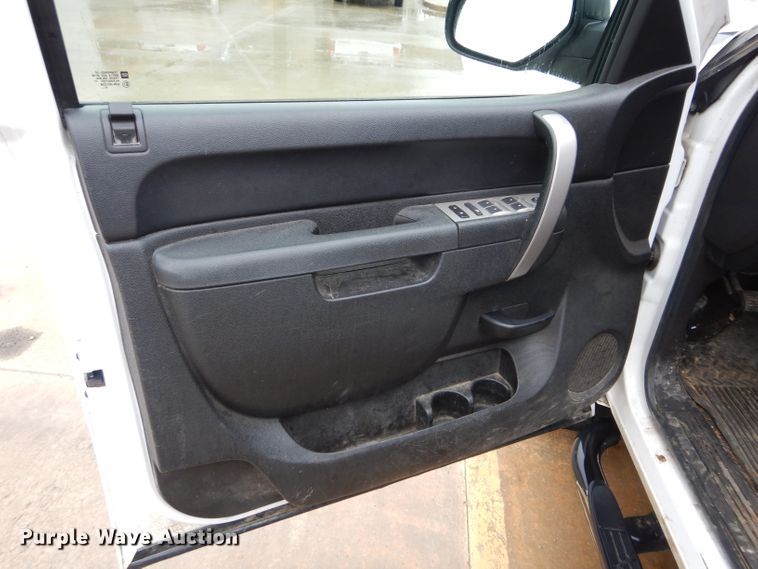 image for item GK9054 2010 Chevrolet Silverado 1500  Ext. Cab pickup truck