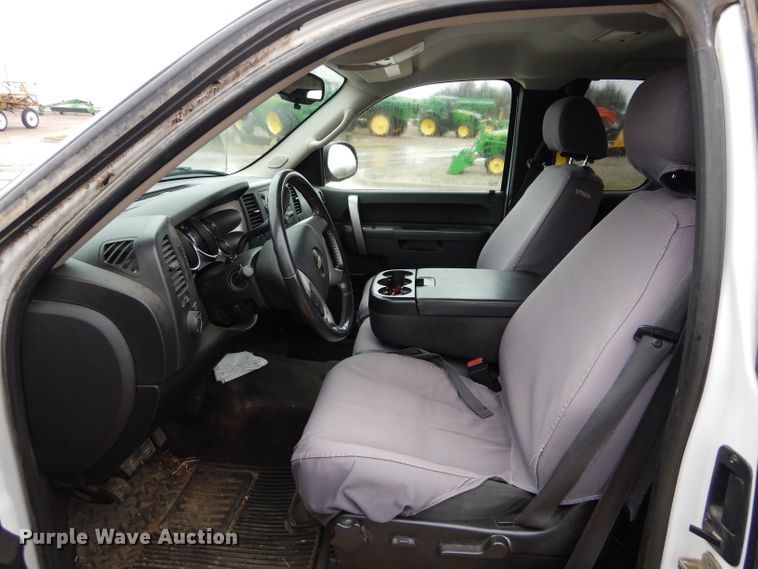 image for item GK9054 2010 Chevrolet Silverado 1500  Ext. Cab pickup truck