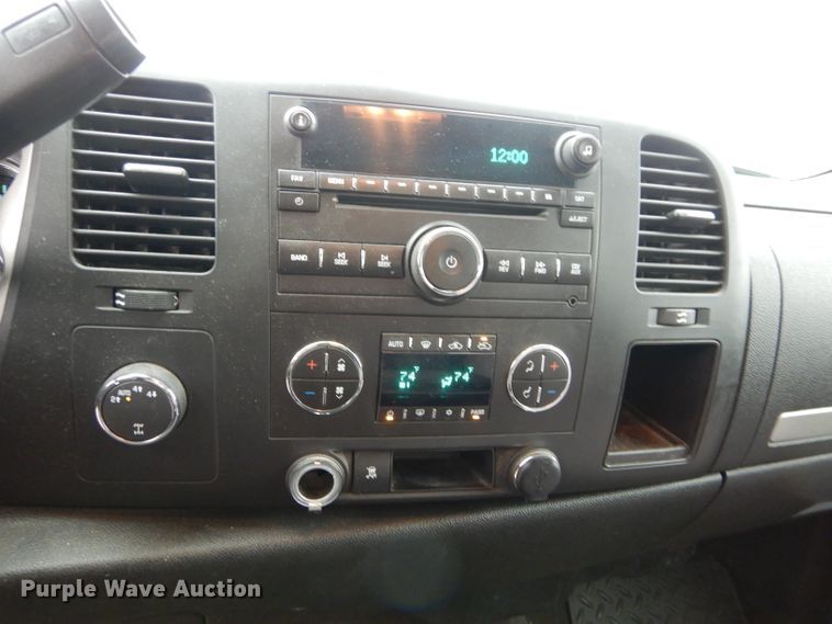 image for item GK9054 2010 Chevrolet Silverado 1500  Ext. Cab pickup truck