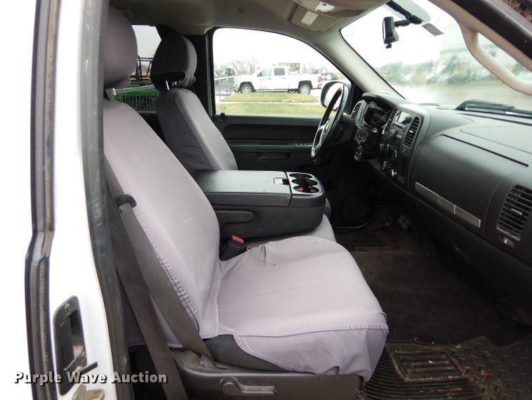 image for item GK9054 2010 Chevrolet Silverado 1500  Ext. Cab pickup truck