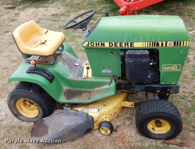 image for item GK9056 John Deere 116 lawn mower