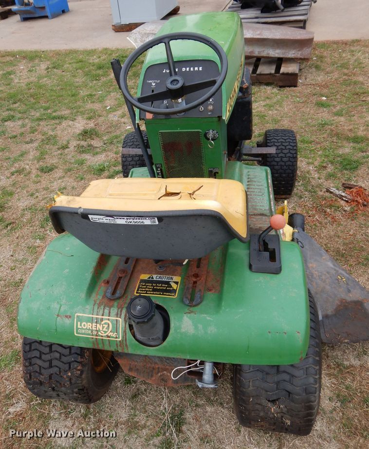 image for item GK9056 John Deere 116 lawn mower