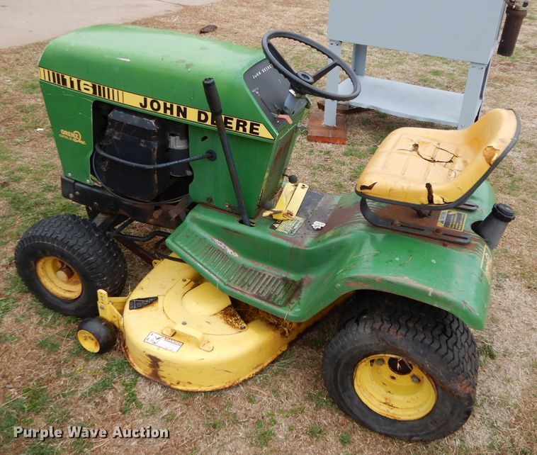 image for item GK9056 John Deere 116 lawn mower