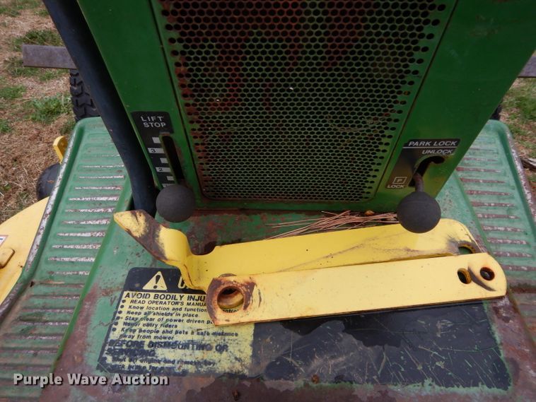 image for item GK9056 John Deere 116 lawn mower