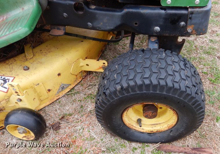 image for item GK9056 John Deere 116 lawn mower