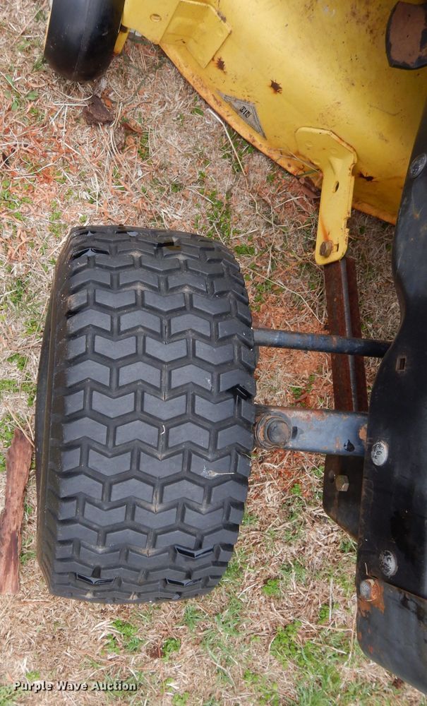 image for item GK9056 John Deere 116 lawn mower