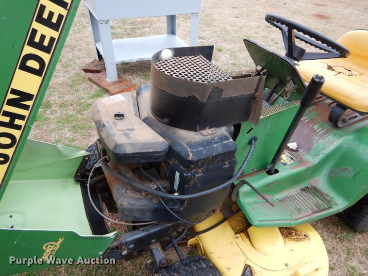 image for item GK9056 John Deere 116 lawn mower