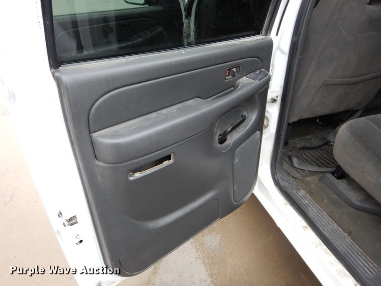 image for item GK9062 2006 Chevrolet Silverado 1500  Crew Cab pickup truck