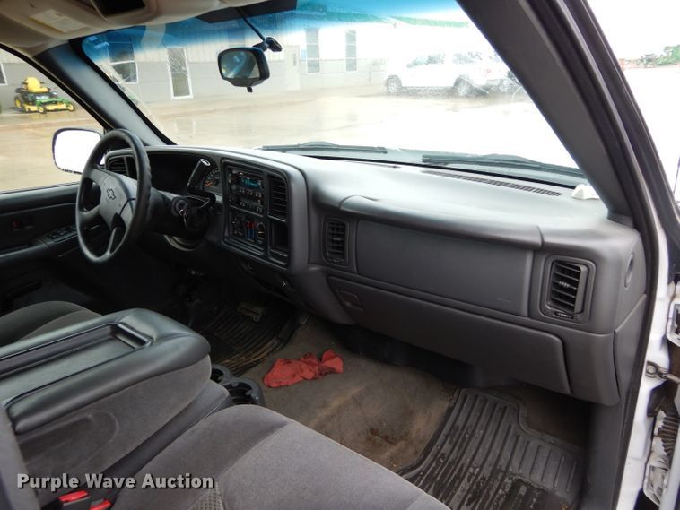 image for item GK9062 2006 Chevrolet Silverado 1500  Crew Cab pickup truck