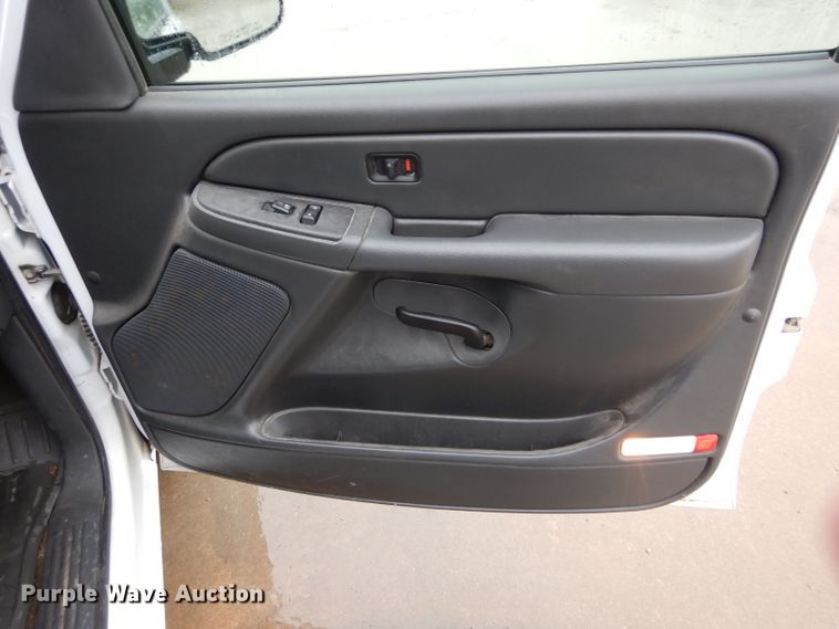 image for item GK9062 2006 Chevrolet Silverado 1500  Crew Cab pickup truck