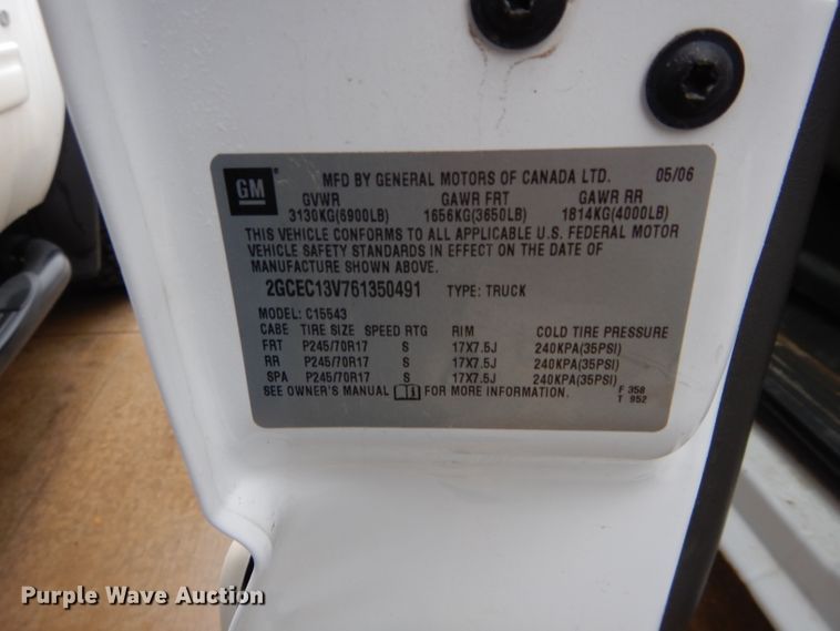 image for item GK9062 2006 Chevrolet Silverado 1500  Crew Cab pickup truck