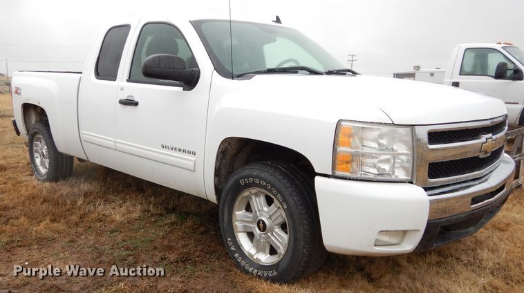 image for item GK9063 2010 Chevrolet Silverado 1500  Ext. Cab pickup truck