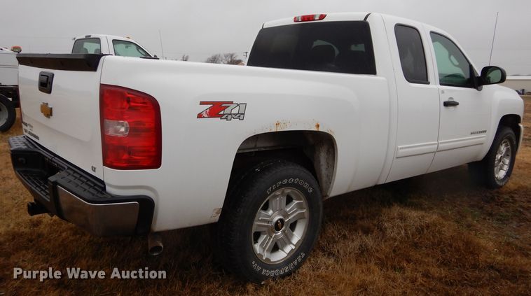 image for item GK9063 2010 Chevrolet Silverado 1500  Ext. Cab pickup truck