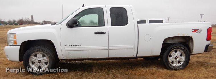 image for item GK9063 2010 Chevrolet Silverado 1500  Ext. Cab pickup truck