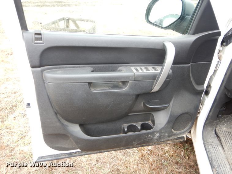 image for item GK9063 2010 Chevrolet Silverado 1500  Ext. Cab pickup truck