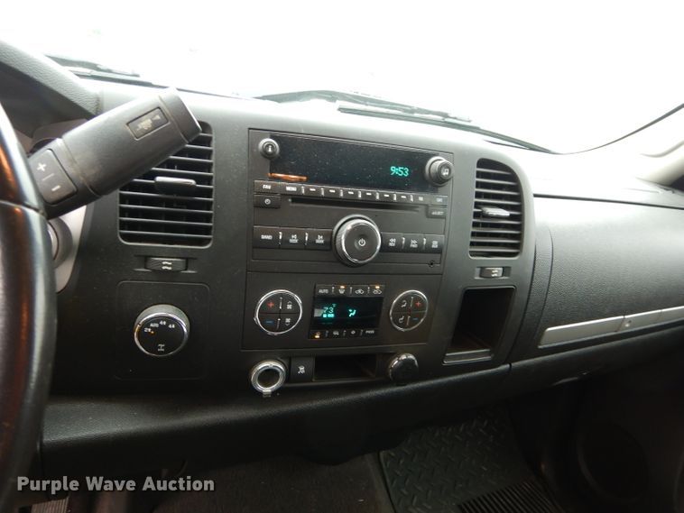 image for item GK9063 2010 Chevrolet Silverado 1500  Ext. Cab pickup truck