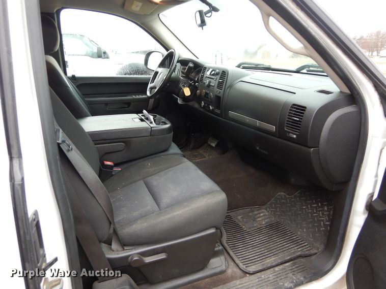 image for item GK9063 2010 Chevrolet Silverado 1500  Ext. Cab pickup truck