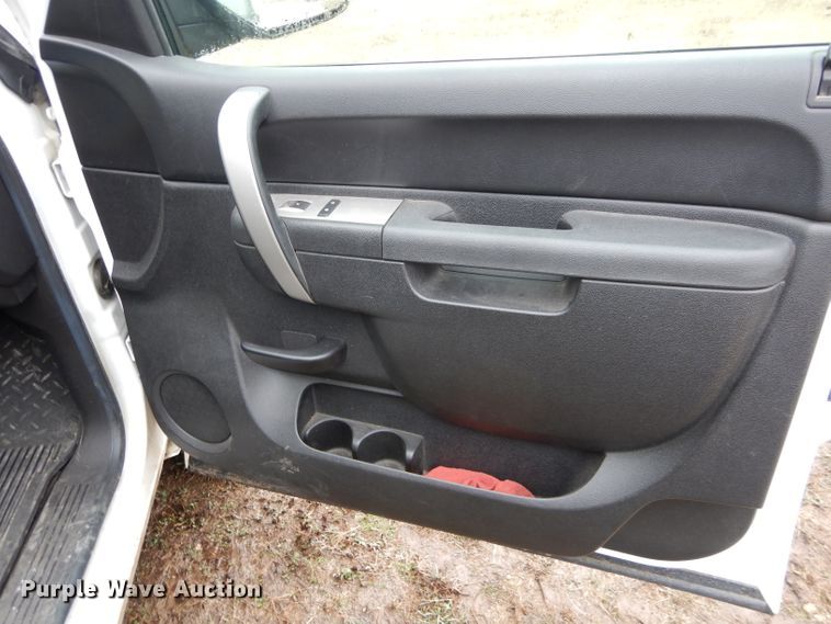 image for item GK9063 2010 Chevrolet Silverado 1500  Ext. Cab pickup truck