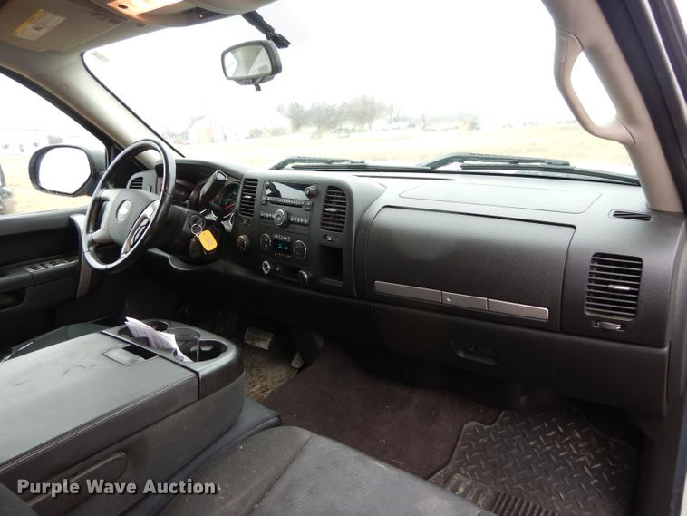 image for item GK9063 2010 Chevrolet Silverado 1500  Ext. Cab pickup truck