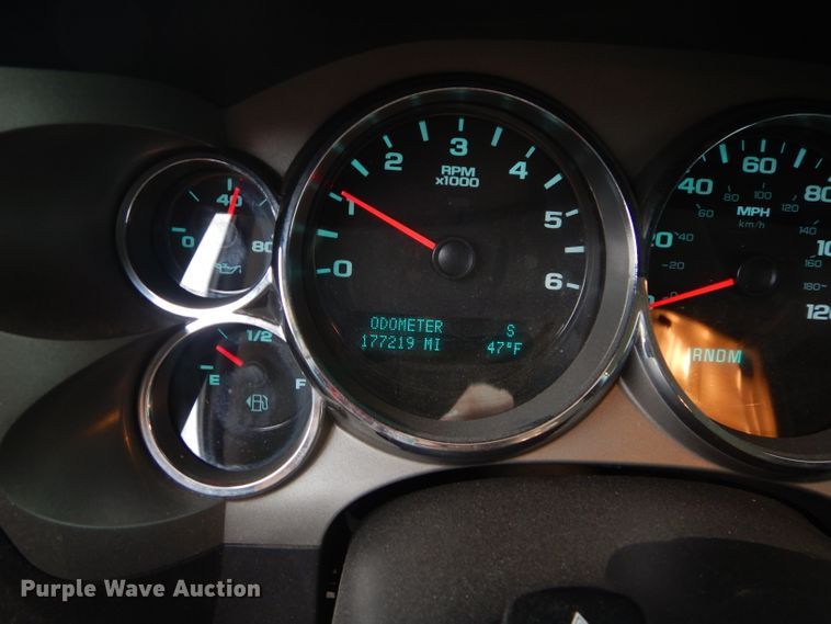 image for item GK9073 2011 Chevrolet Silverado 1500  Crew Cab pickup truck