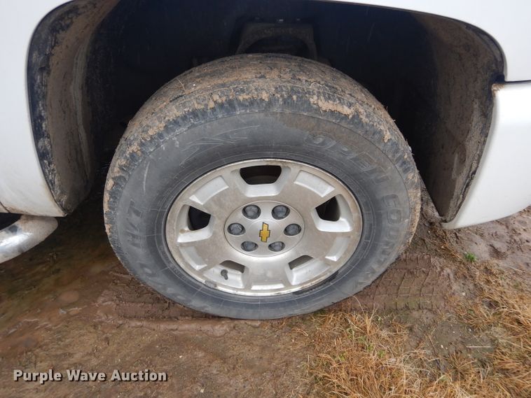 image for item GK9073 2011 Chevrolet Silverado 1500  Crew Cab pickup truck