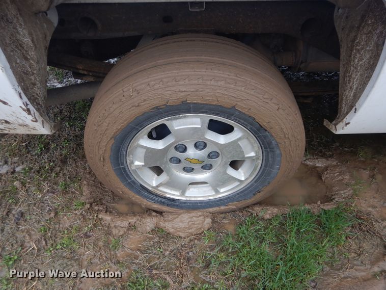 image for item GK9073 2011 Chevrolet Silverado 1500  Crew Cab pickup truck