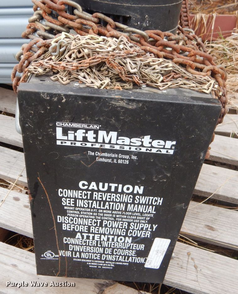 image for item GN9229 Liftmaster roll-up door