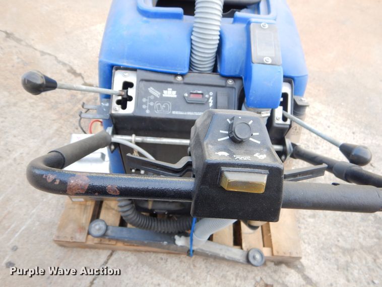 image for item GN9237 Windsor Voyager 2 floor scrubber