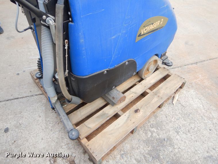 image for item GN9237 Windsor Voyager 2 floor scrubber