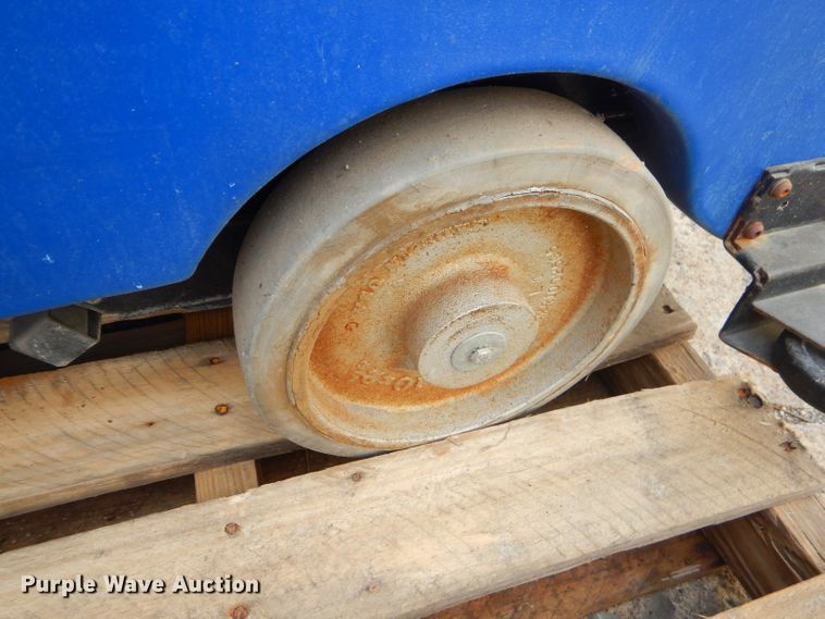 image for item GN9237 Windsor Voyager 2 floor scrubber