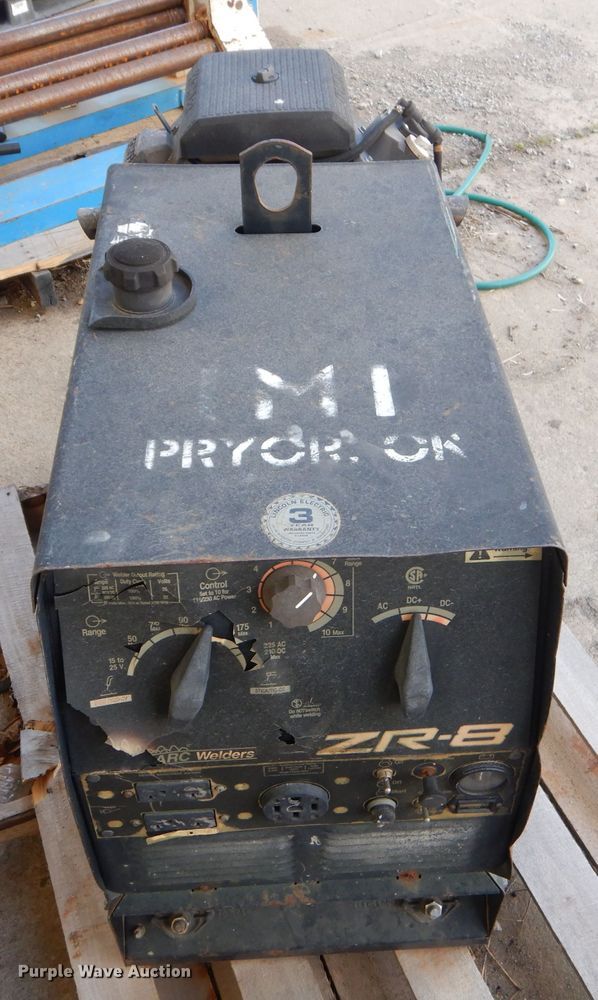 image for item GN9239 Red-d-arc ZR-8 welder