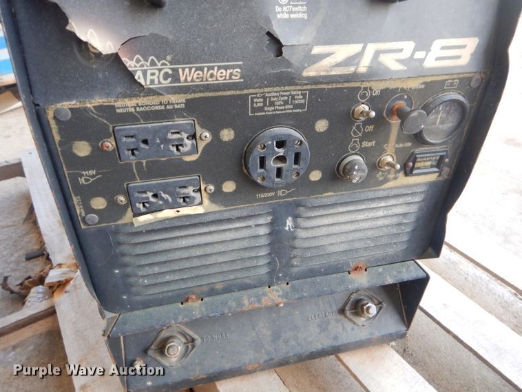 image for item GN9239 Red-d-arc ZR-8 welder