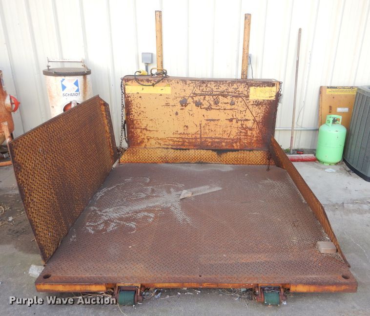 image for item GN9240 Equipment Company of America lift