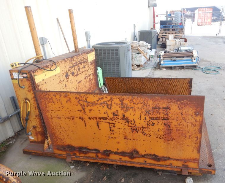 image for item GN9240 Equipment Company of America lift