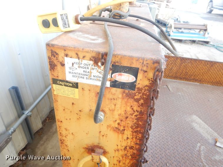 image for item GN9240 Equipment Company of America lift